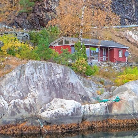 Beautiful Home In Vallavik With Kitchen Bu エクステリア 写真