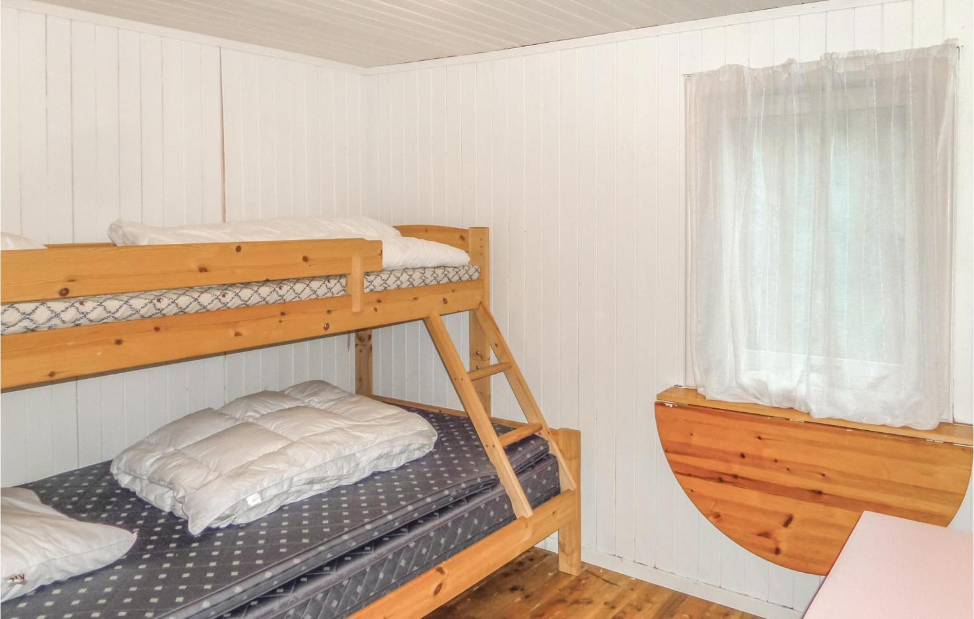 Beautiful Home In Vallavik With Kitchen Bu エクステリア 写真