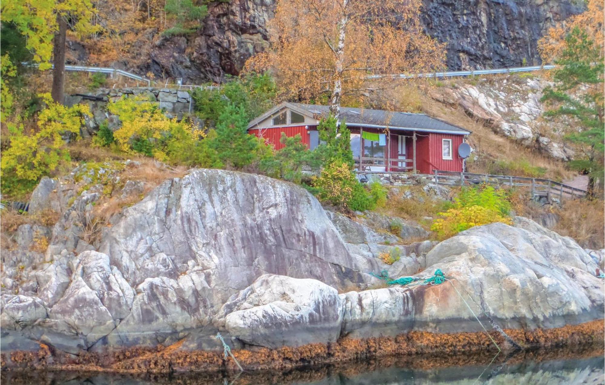 Beautiful Home In Vallavik With Kitchen Bu エクステリア 写真