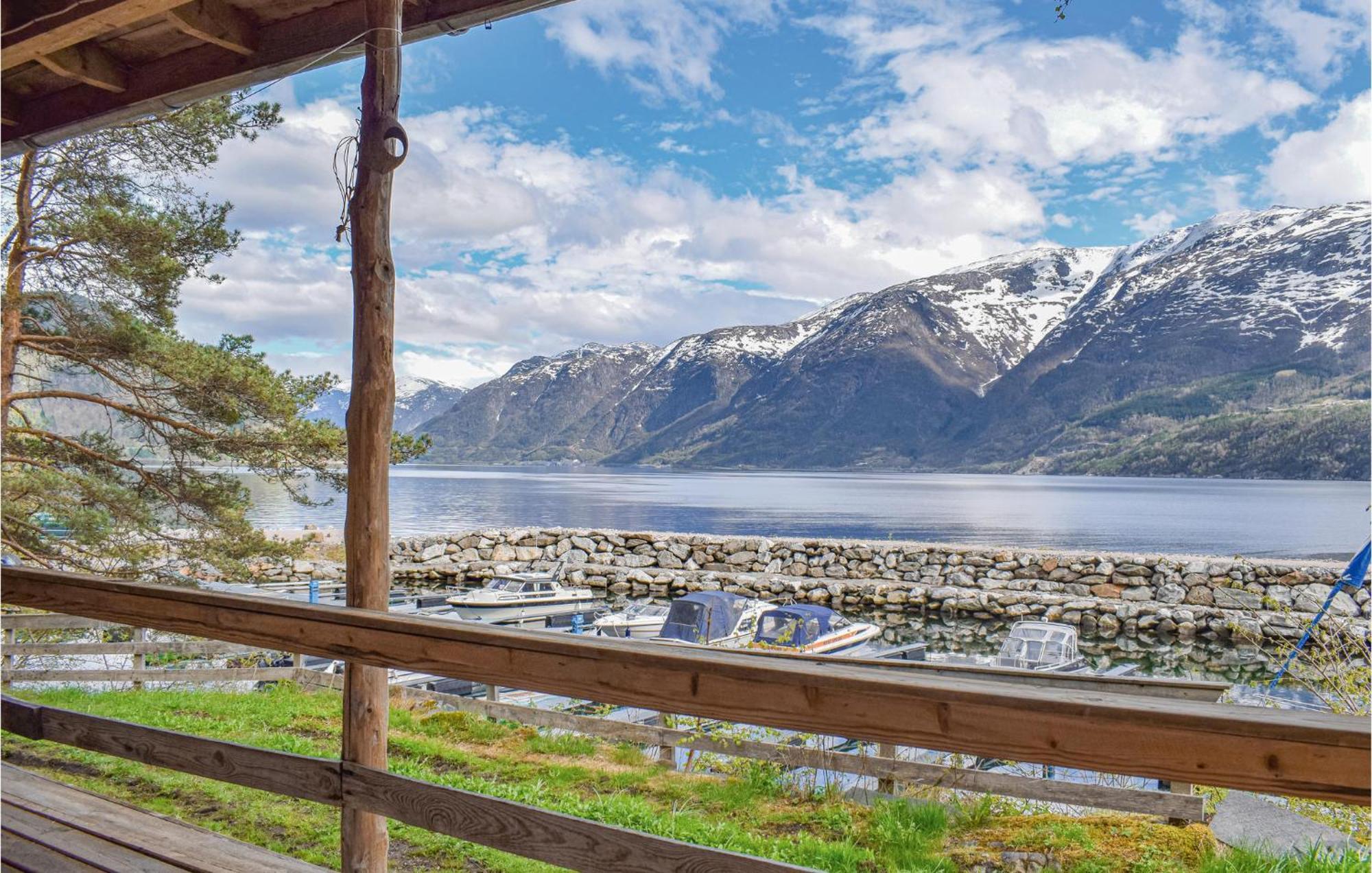 Beautiful Home In Vallavik With Kitchen Bu エクステリア 写真