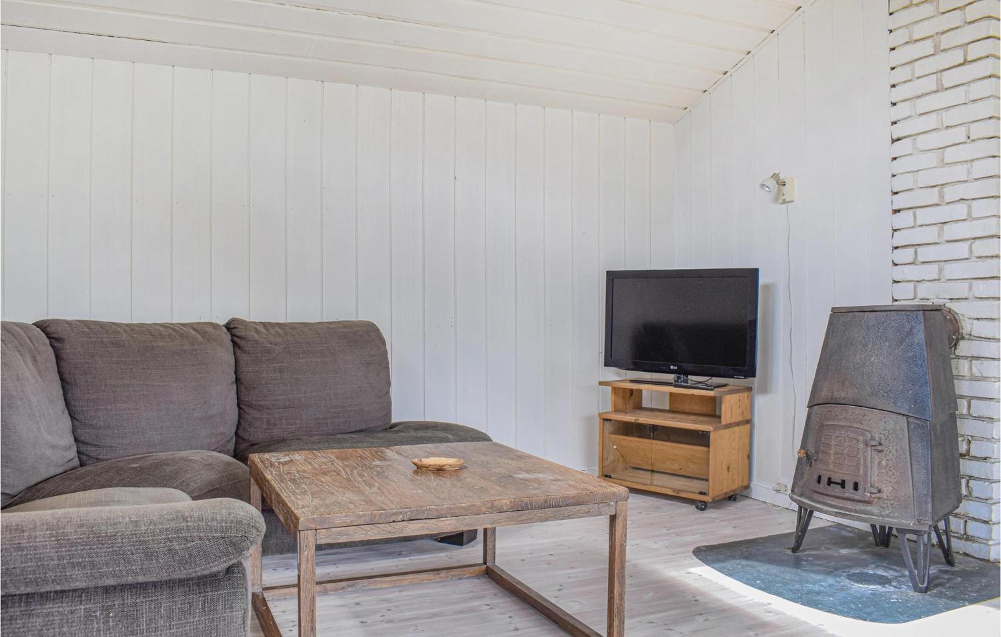 Beautiful Home In Vallavik With Kitchen Bu エクステリア 写真