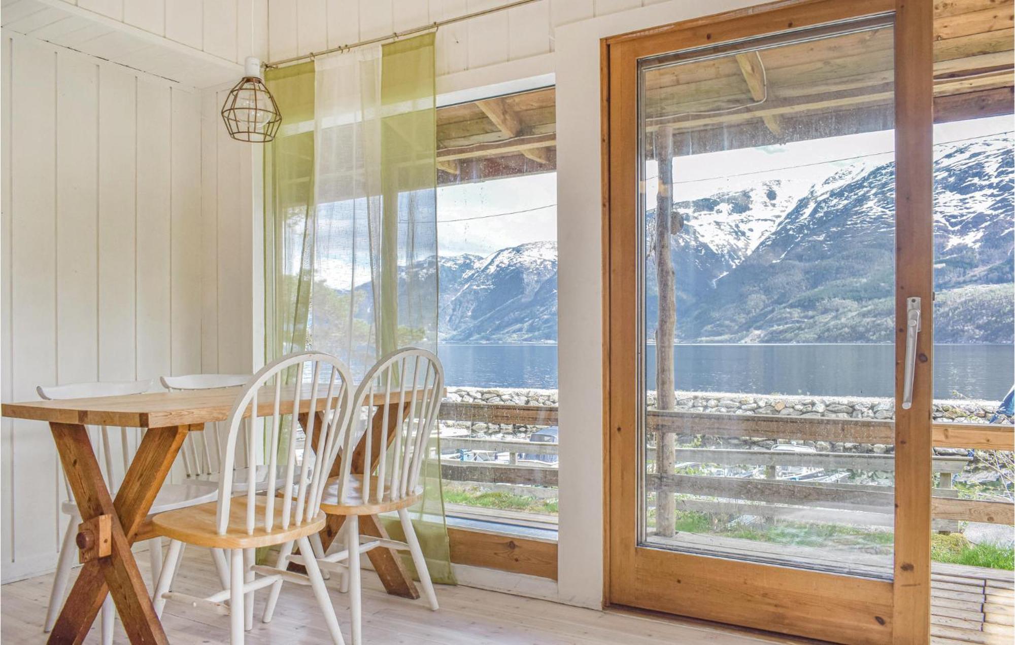 Beautiful Home In Vallavik With Kitchen Bu エクステリア 写真